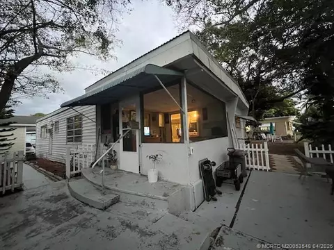 2555 Pga Blvd #216, Palm Beach Gardens, FL 33410
