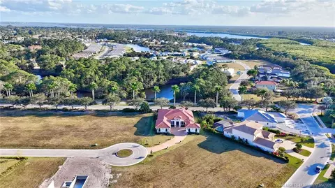 133 SE Via Lago Cervaro, Port St Lucie, FL 34952