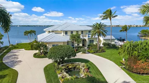 4105 NE Rigels Cove Way, Jensen Beach, FL 34957