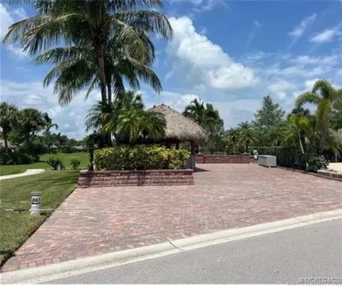 485 NW Boundary Dr, Port St Lucie, FL 34986