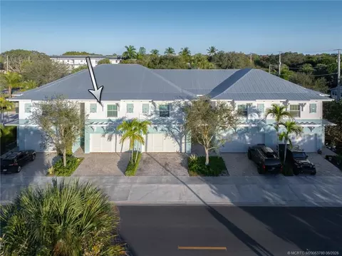 411 SE High School Ave, Stuart, FL 34994