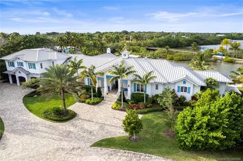 3 Island Rd, Sewalls Point, FL 34996