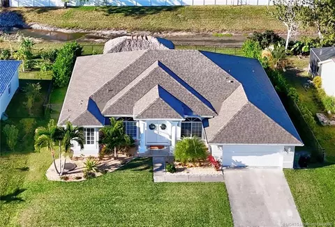 2449 SW Angus Ave, Port Saint Lucie, FL 34953