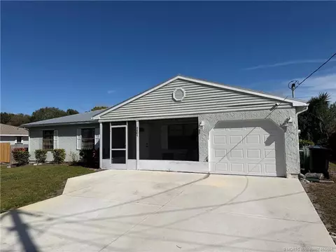 2401 SE Avalon Rd, Port Saint Lucie, FL 34952