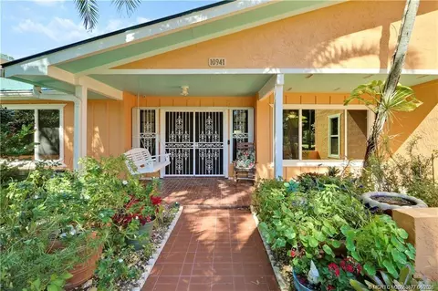 Exterior - 10941 SW Hawkview Cir, Stuart, FL 34997 photo 1 of 10