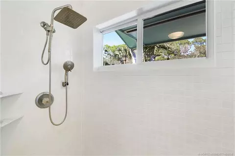 Bath - 10941 SW Hawkview Cir, Stuart, FL 34997 photo 2 of 3