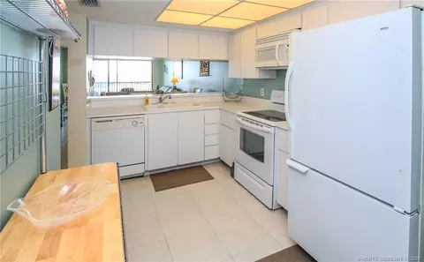 4490 NE Sandpebble Trce #105, Stuart, FL 34996 photo 13
