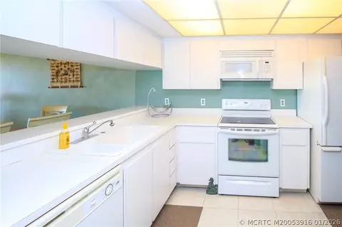 Kitchen - 4490 NE Sandpebble Trce #105, Stuart, FL 34996 photo 1 of 3