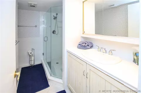 Bath - 4490 NE Sandpebble Trce #105, Stuart, FL 34996 photo 1 of 2