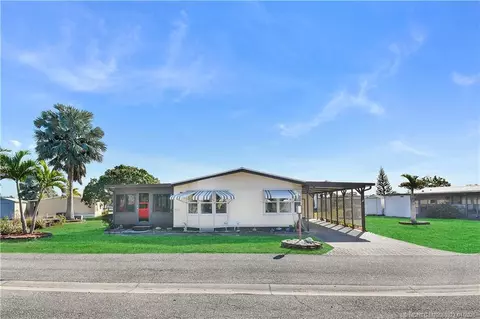 471 Ann Marie Cir, Port Saint Lucie, FL 34952