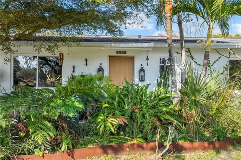 1092 SE Madison Ave, Stuart, FL 34996