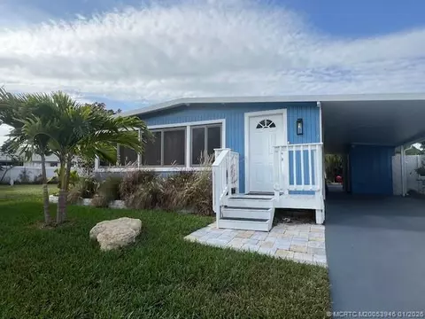 6197 S Joshua Ln, Lantana, FL 33462