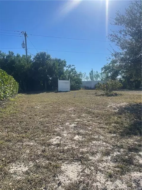331 NE Tropicalia Ln #LOT 49, Jensen Beach, FL 34957