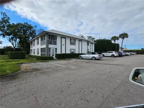 805 SE Central Pkwy #16, Stuart, FL 34994