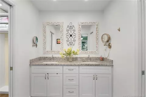 Bath - 1898 SE Coronado Ln, Stuart, FL 34996 photo 2 of 4