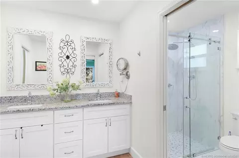 Bath - 1898 SE Coronado Ln, Stuart, FL 34996 photo 3 of 4