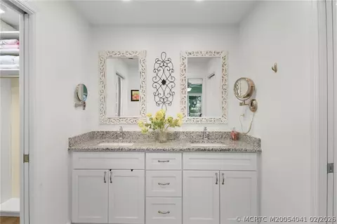 Bath - 1898 SE Coronado Ln, Stuart, FL 34996 photo 2 of 4