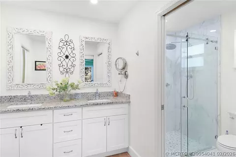 Bath - 1898 SE Coronado Ln, Stuart, FL 34996 photo 3 of 4