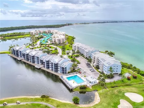 View/Area - 10 NE Plantation Rd #101, Stuart, FL 34996 photo 5 of 6