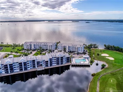View/Area - 10 NE Plantation Rd #101, Stuart, FL 34996 photo 3 of 6
