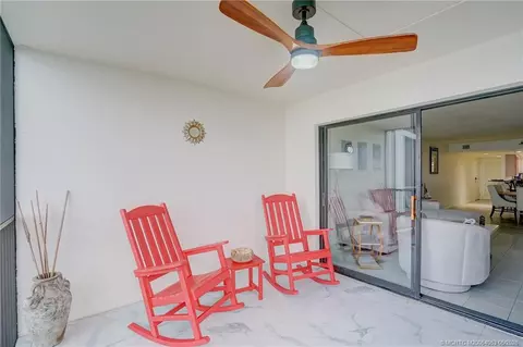 Exterior - 10 NE Plantation Rd #101, Stuart, FL 34996 photo 8 of 10