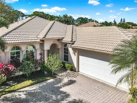 3640 NW Royal Oak Dr, Jensen Beach, FL 34957