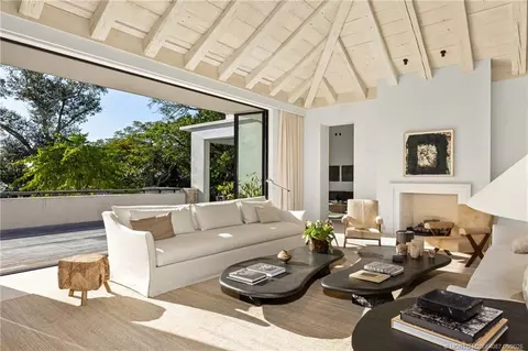 Living - 109 S River Rd, Stuart, FL 34996 photo 4 of 10