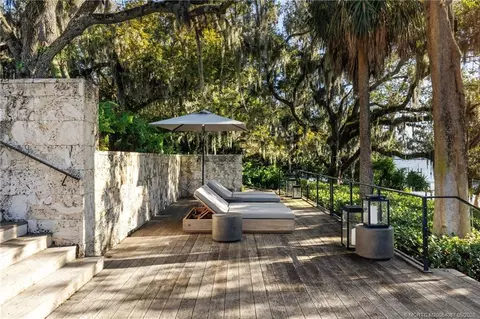 Exterior - 109 S River Rd, Stuart, FL 34996 photo 36 of 41