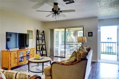 1290 SE Parkview Pl #A7, Stuart, FL 34994