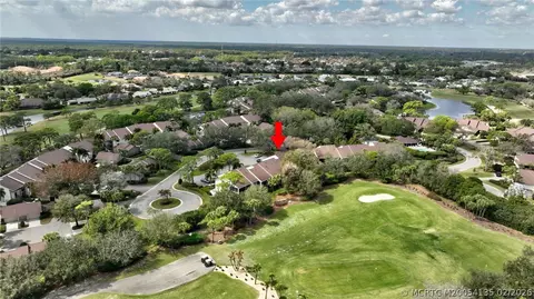 View/Area - 6433 SE Brandywine Ct #219, Stuart, FL 34997 photo 5 of 7