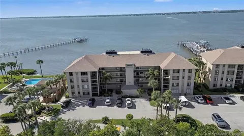 View/Area - 4680 NE Sandpebble Trce #103, Stuart, FL 34996 photo 1 of 5