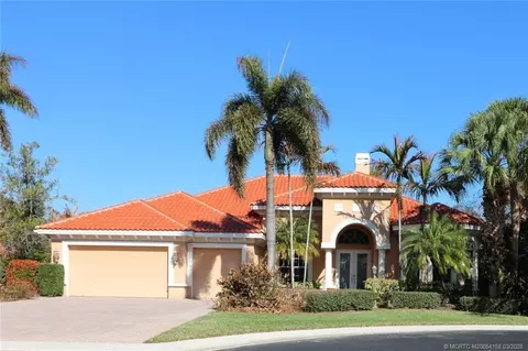 8823 Oak Grove Ter, Hobe Sound, FL 33455