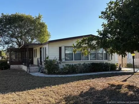 2592 SW Thunderbird Trl, Stuart, FL 34997 photo 2