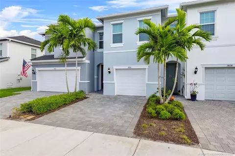 Exterior - 1810 SE Ocean Cove Way, Stuart, FL 34996 photo 2 of 7