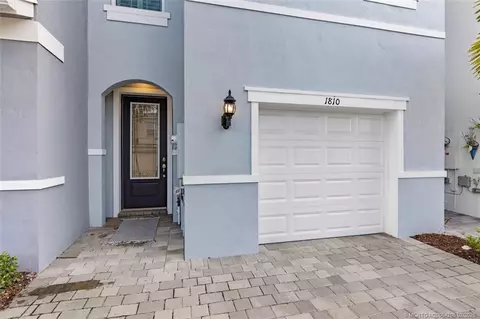 Exterior - 1810 SE Ocean Cove Way, Stuart, FL 34996 photo 4 of 7