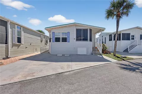 2115 Nettles Blvd, Jensen Beach, FL 34957