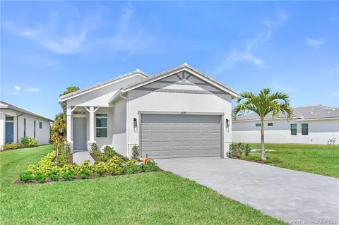 435 SE Via Sangro, Port Saint Lucie, FL 34952