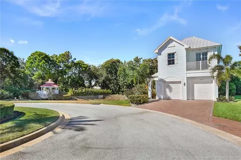 8109 SE Asaro St, Hobe Sound, FL 33455
