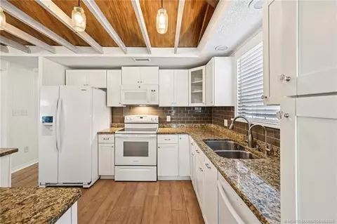 Kitchen - 3003 SE River Ter, Stuart, FL 34996 photo 3 of 3