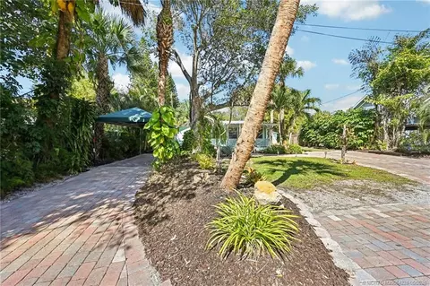 Exterior - 3003 SE River Ter, Stuart, FL 34996 photo 9 of 11