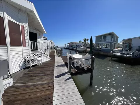 1224 Nettles Blvd, Jensen Beach, FL 34957