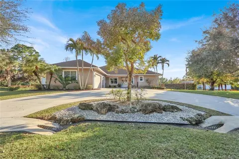 757 SE Ashley Oaks Way SE, Stuart, FL 34997