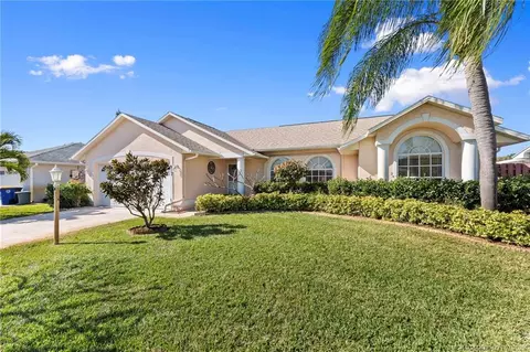 917 NE Maranta Terrado, Jensen Beach, FL 34957