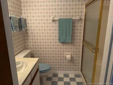 Bath - 80 SW Blackburn Ter #3, Stuart, FL 34997 photo 7 of 10