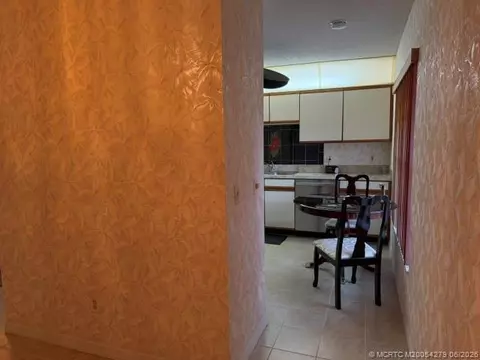 Entry Way - 80 SW Blackburn Ter #3, Stuart, FL 34997 photo 4 of 4