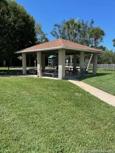 Exterior - 80 SW Blackburn Ter #3, Stuart, FL 34997 photo 1 of 2