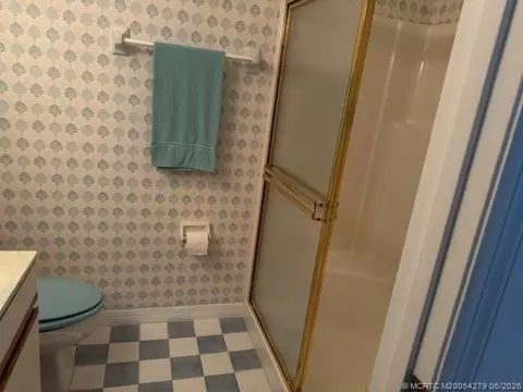 Bath - 80 SW Blackburn Ter #3, Stuart, FL 34997 photo 9 of 10