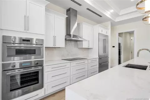 Kitchen - 5101 SE Burning Tree Cir, Stuart, FL 34997 photo 6 of 7