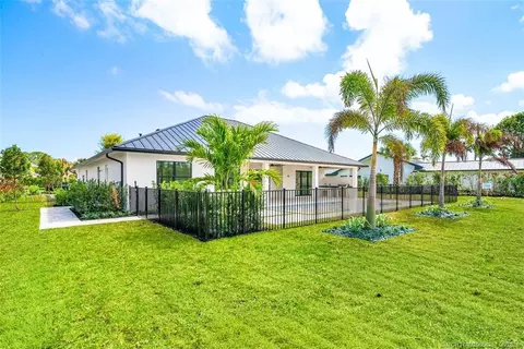 Exterior - 5101 SE Burning Tree Cir, Stuart, FL 34997 photo 13 of 14