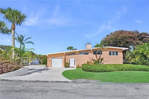 2228 NE Center Cir, Jensen Beach, FL 34957